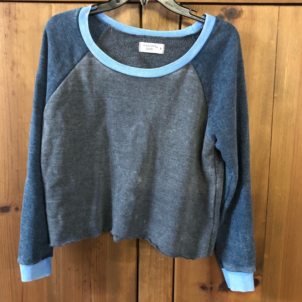 Super soft Ocean Drive Cropped Sweatshirt